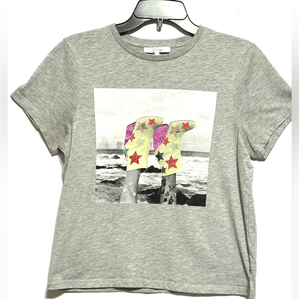 Gray Short Sleeve Tee  with Glittery High Heel Boots Graphics